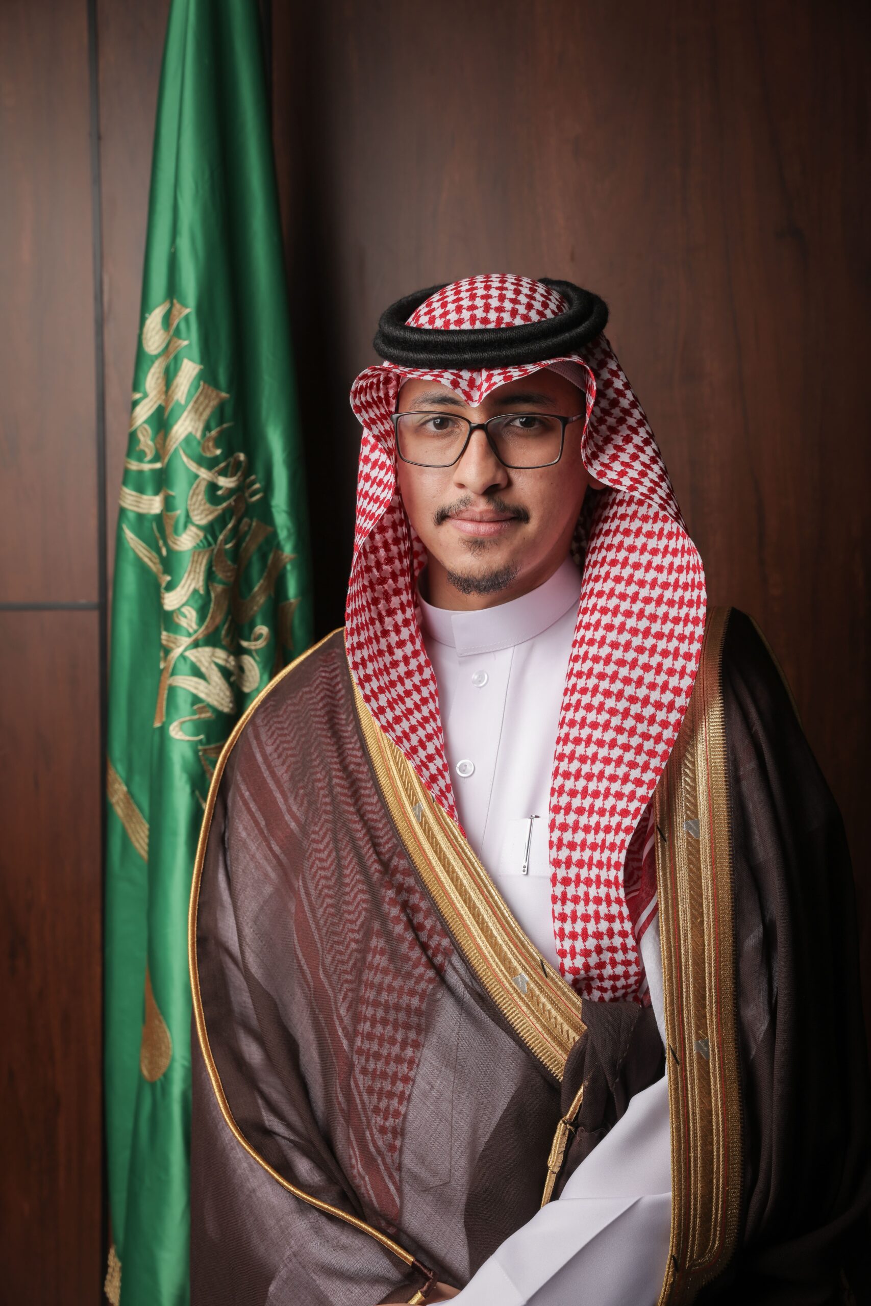 عبدالعزيز حكمي